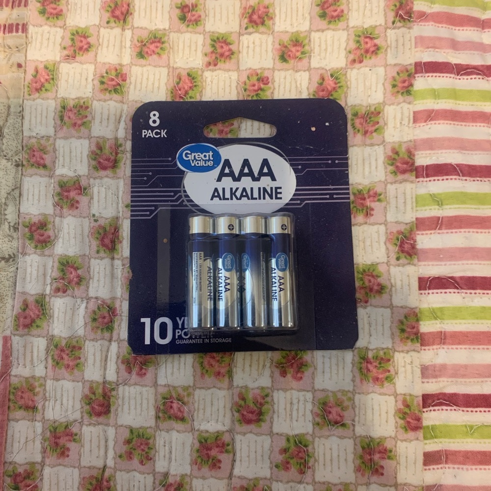 NWT AAA ALlaline Bateries